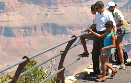Obamas-at-Grand-Canyon